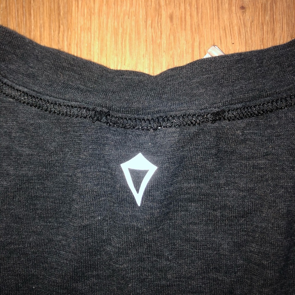 Ivivva long sleeve top